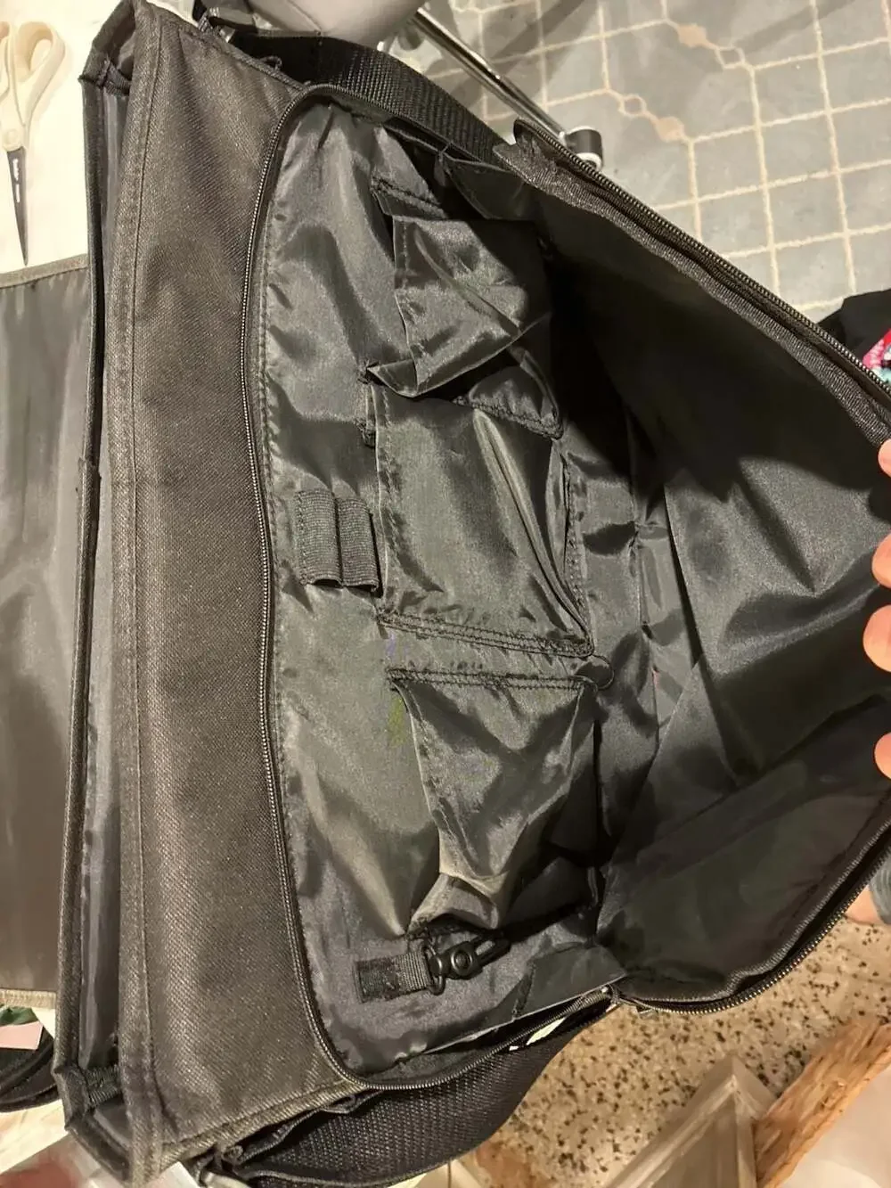 Lenovo Laptop Shoulder Bag Messenger 41U253 Black Olive Green